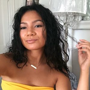 Meet your Posher, Jade